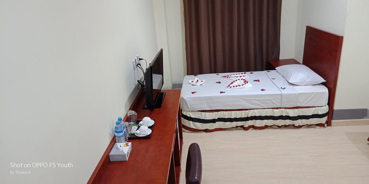 Hato Inn Yangon Extérieur photo