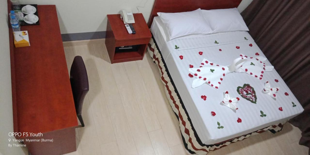 Hato Inn Yangon Extérieur photo