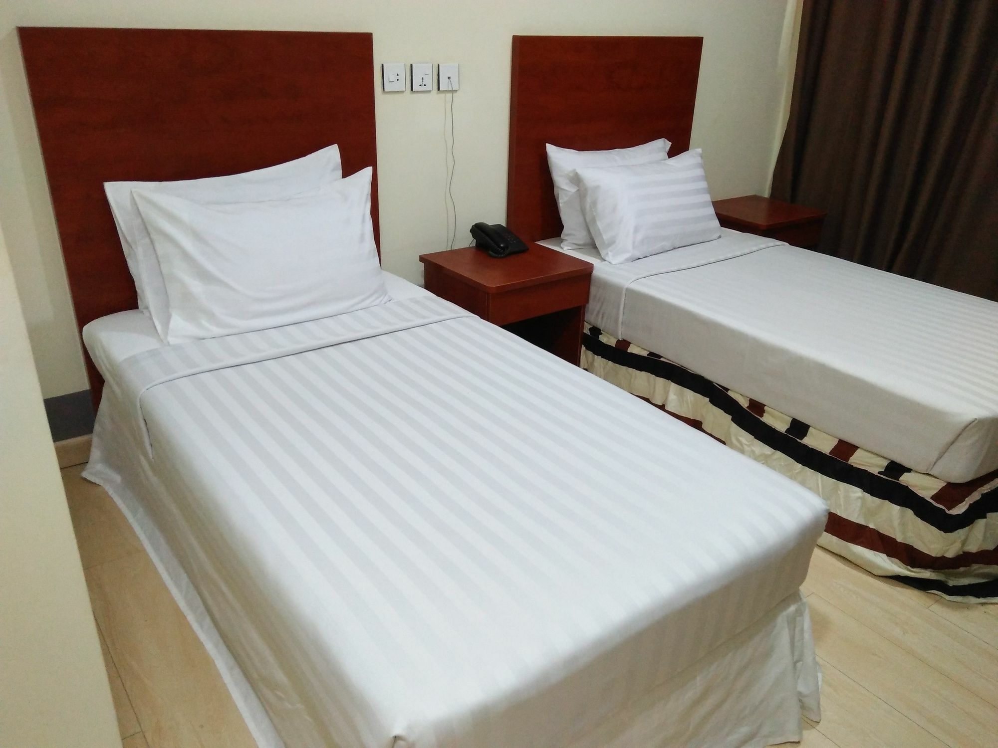 Hato Inn Yangon Extérieur photo